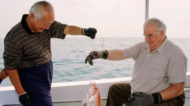 Presiden Soeharto dan Kanselir Jerman Helmut Kohl (Foto: Arsip RI)