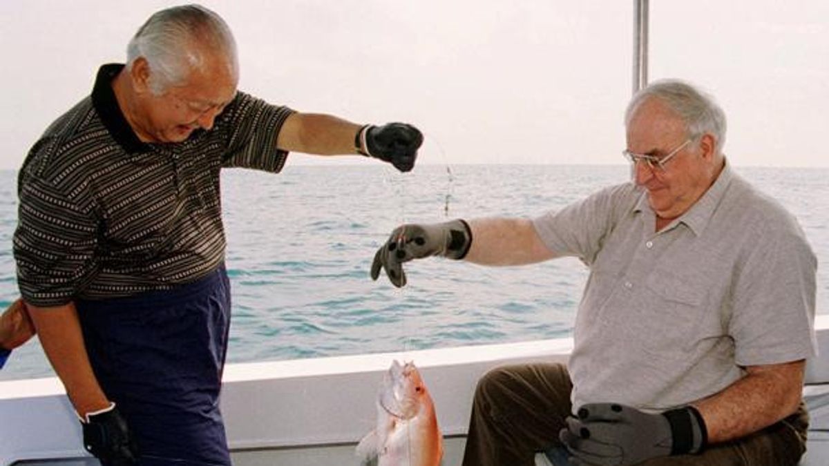 Presiden Soeharto dan Kanselir Jerman Helmut Kohl (Foto: Arsip RI)